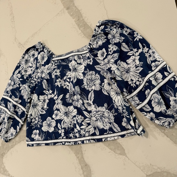 C&C California Floral Puff Sleeve 100% Linen Blouse Womens Large Blue/White Boho - Picture 2 of 7